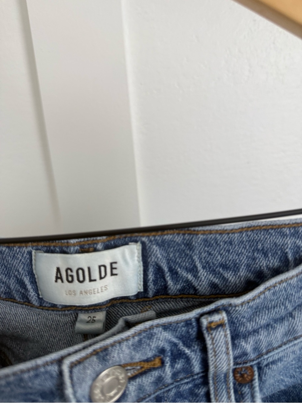 Agolde Harper Crop Straight Jean in Hassle - Picture 4 of 6